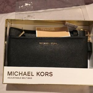 Michael Kors Adjustable Belt Bag 😍host-pick!